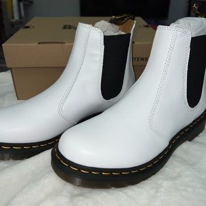 Dr Marten’s Yellow Stitch Smooth Leather Chelsea Boots